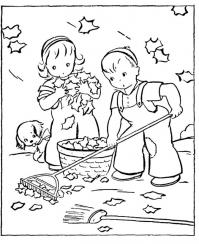 Осень, дети собирают опавшие листья в корзину 